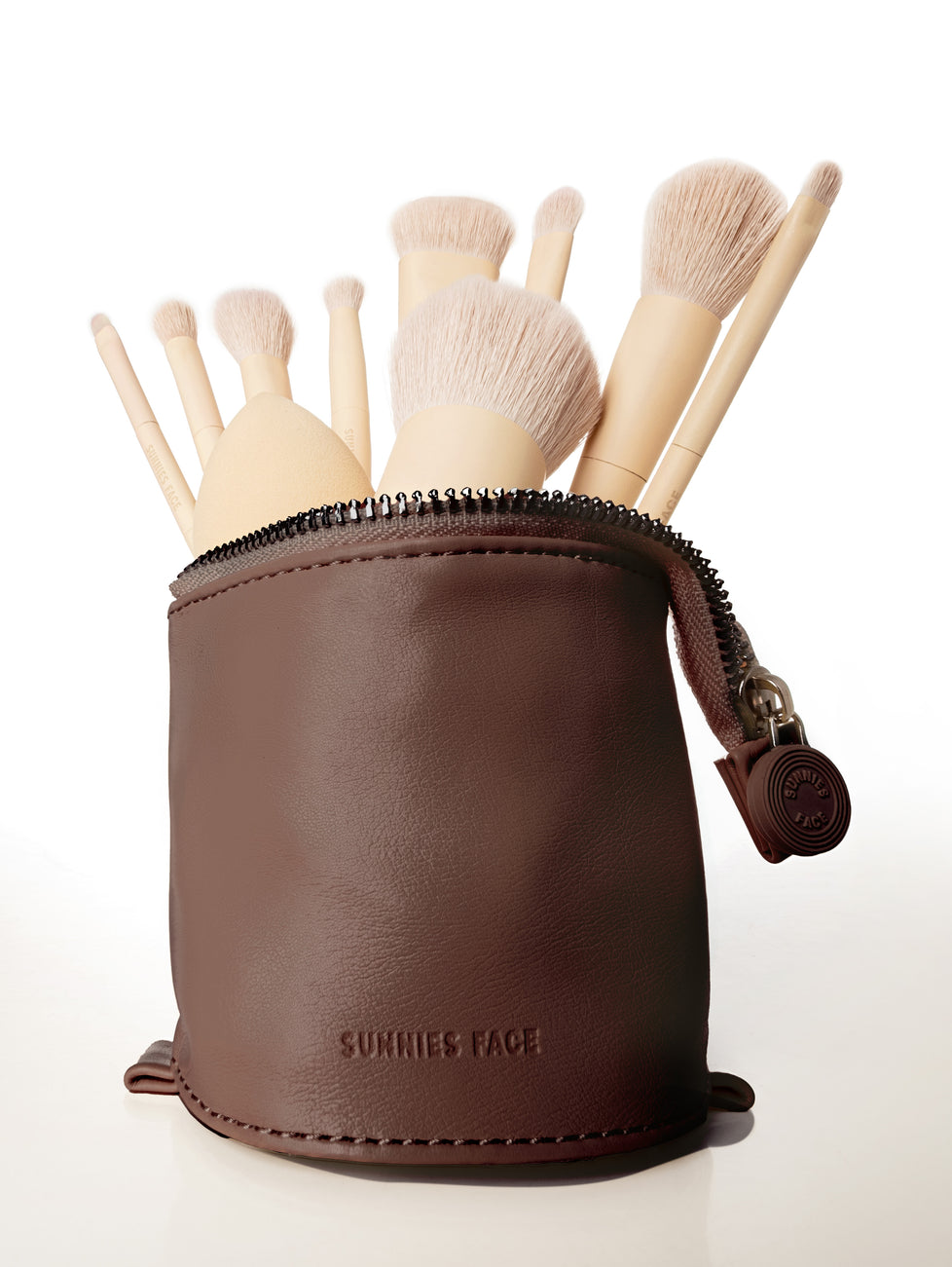 Extendable Brush Bag in Milk Chocolate