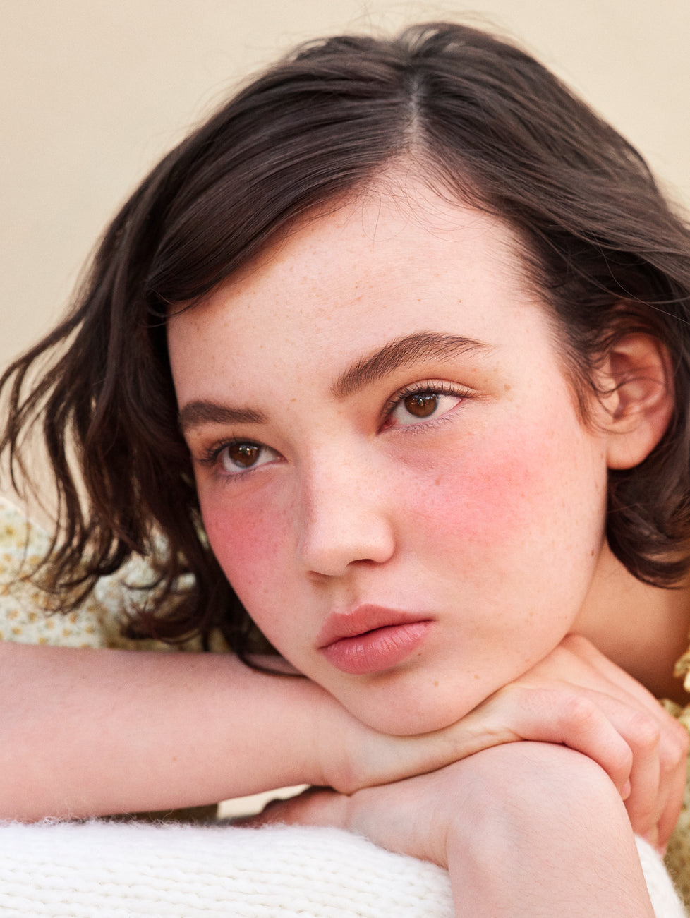 Piper wears Airblush in Doll